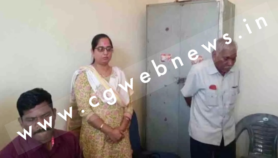 12 हजार की रिश्वत लेते महिला पटवारी ममता मोटवानी गिरफ्तार , लोकायुक्त पुलिस की कार्यवाही