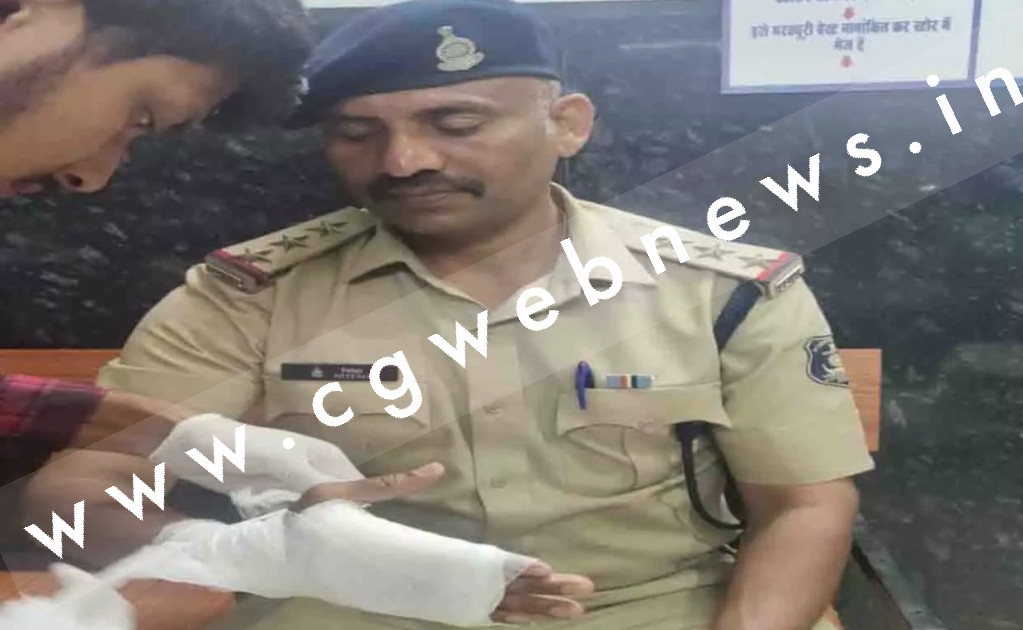छत्तीसगढ़ - दो ASP , CSP , TI सहित 20 पुलिसकर्मी हुए घायल , सभी को प्राथमिक उपचार के बाद मिली छुट्टी