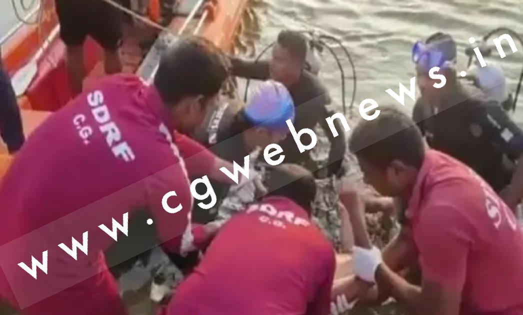 छत्तीसगढ़ - तालाब में डूबने से 09वी के छात्र की मौत , चार घंटे की मसक्कत के बाद मिला शव