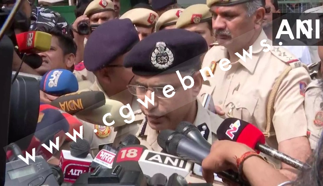दिल्ली पुलिस की मीटिंग राहुल गांधी के साथ हुई , पुलिस अधिकारी ने मीडिया को दी यह जानकारी
