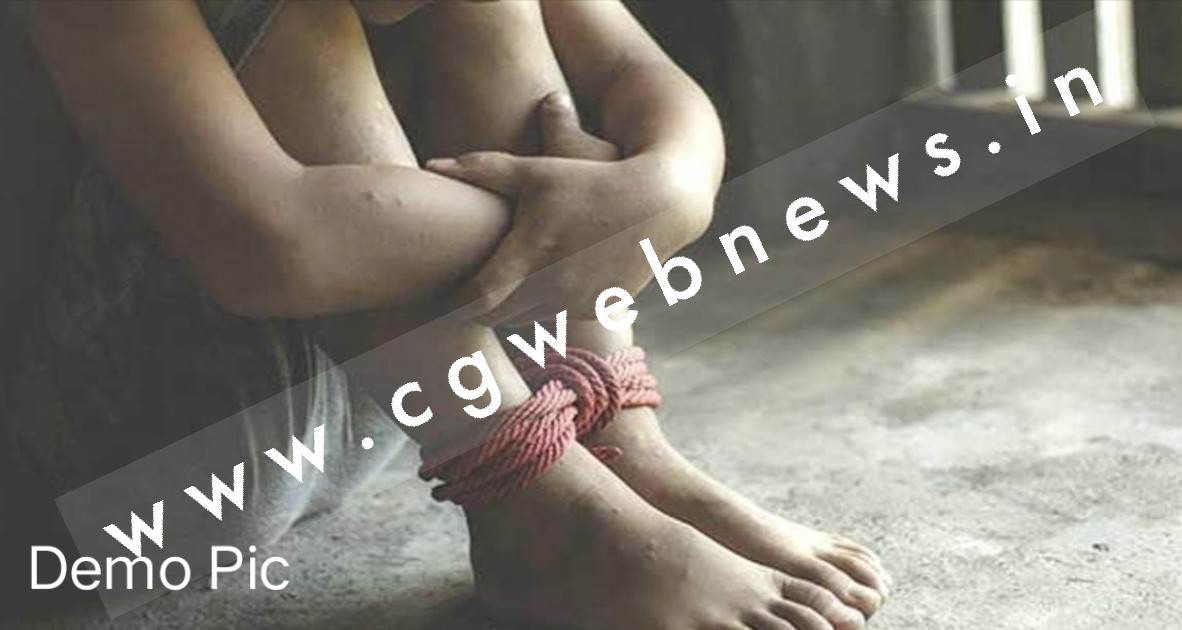 सहेली की सास ने नाबालिग को बेहोश कर एक लाख रुपये में बेचा , बाप और बेटे बंधक बना कर करते थे रेप