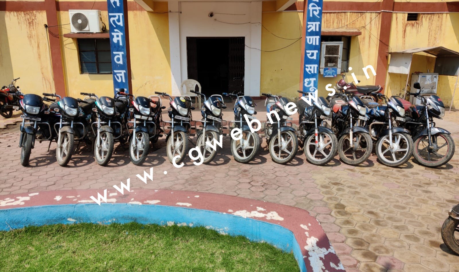 जांजगीर चाम्पा - अंर्तजिला बाईक चोर गिरोह का पर्दाफाश , गैंग के 07 सदस्यों से 12 बाईक बरामद , देखे जप्त बाईक के नंबर