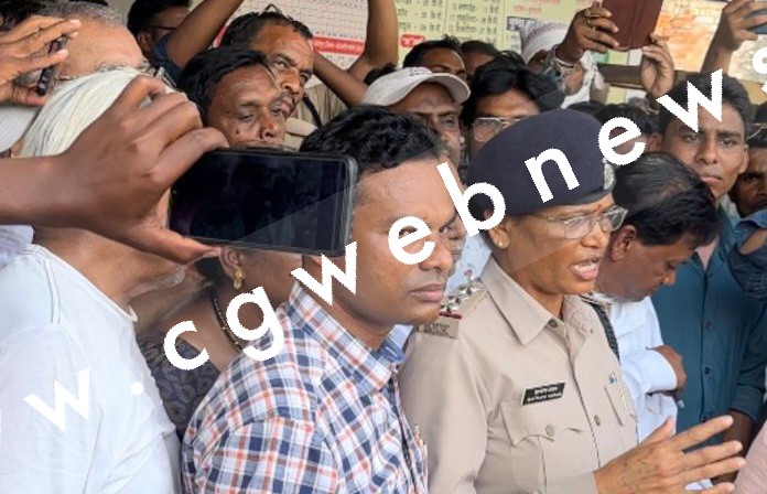 जिलाध्यक्ष जितेन्द्र चौहान के नेतृत्व में गाड़ा समाज के लोगों ने किया जैजैपुर थाने का घेराव , जाने क्या है मामला