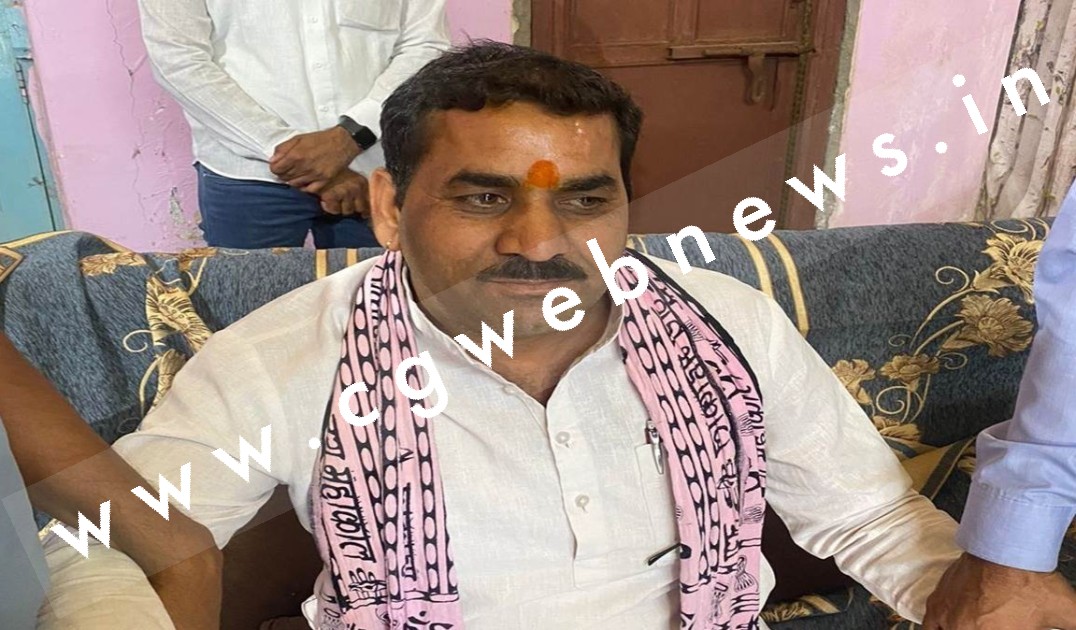 जनपद पंचायत अध्‍यक्ष 50 हजार की रिश्वत लेते गिरफ्तार , लोकायुक्त पुलिस की कार्यवाही 