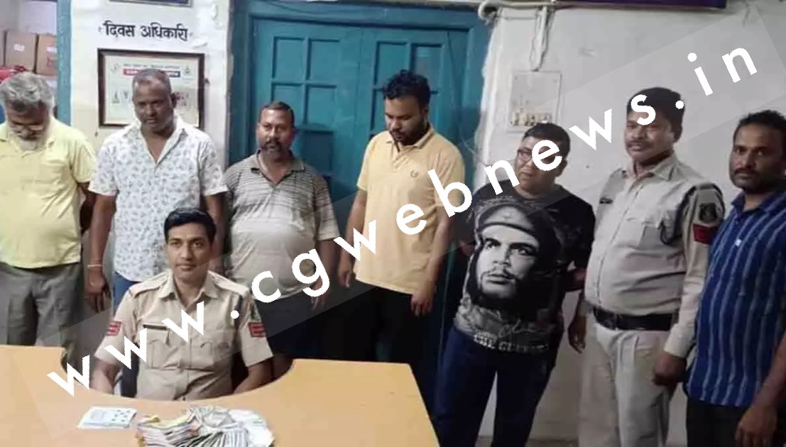 छत्तीसगढ़ - हॉस्टल में  सजी थी जुए की महफ़िल , पुलिस ने मारा छापा  , नगद के साथ 05 जुआरी गिरफ्तार