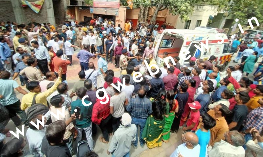 पूजा के दौरान बड़ा हादसा , सास और बहू सहित 28 लोगों की मौत , घटना की उच्चस्तरीय जांच के आदेश