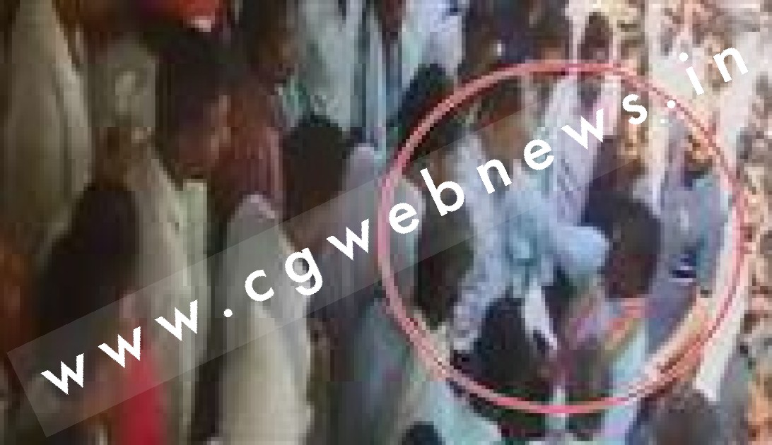 छत्तीसगढ़ - विधायक ने बैंक कर्मचारी को मारा थप्पड़ , वीडियो हुआ वायरल , भाजपा हमलावर