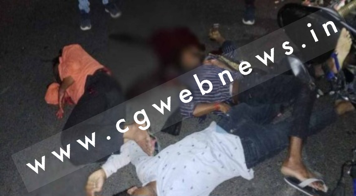 छत्तीसगढ़ - तेज रफ़्तार बाईक खड़ी ट्रक से टकराई , दर्दनाक हादसे में दो युवकों की मौके पर ही मौत