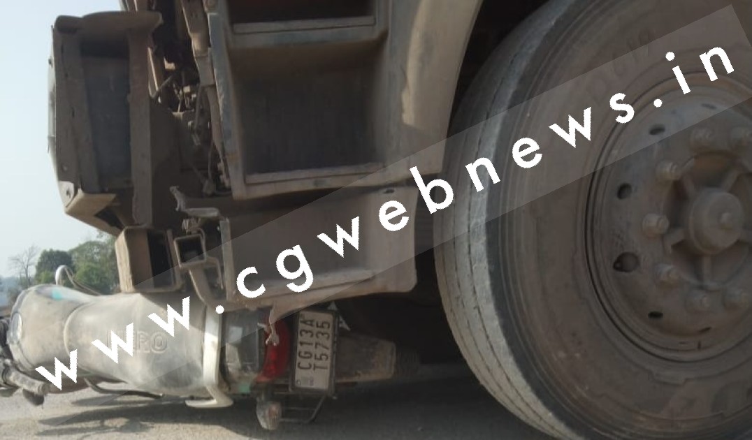 सक्ती - सड़क हादसे में मृतकों की हुई शिनाख्त , आक्रोशित परिजनों ने किया चक्काजाम