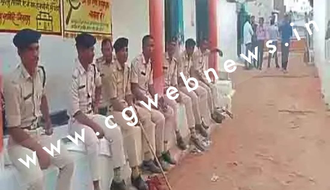 बिरनपुर अपडेट , पूरा गाँव सील , इंटरनेट सेवा बंद , 01 हजार से ज्यादा पुलिसकर्मी तैनात