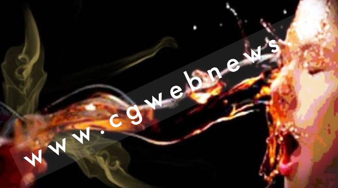 69 साल के बुजुर्ग को पत्नी पर अवैध संबंध का था शक , नाराज होकर पत्नी के चेहरे पर फेंका तेजाब