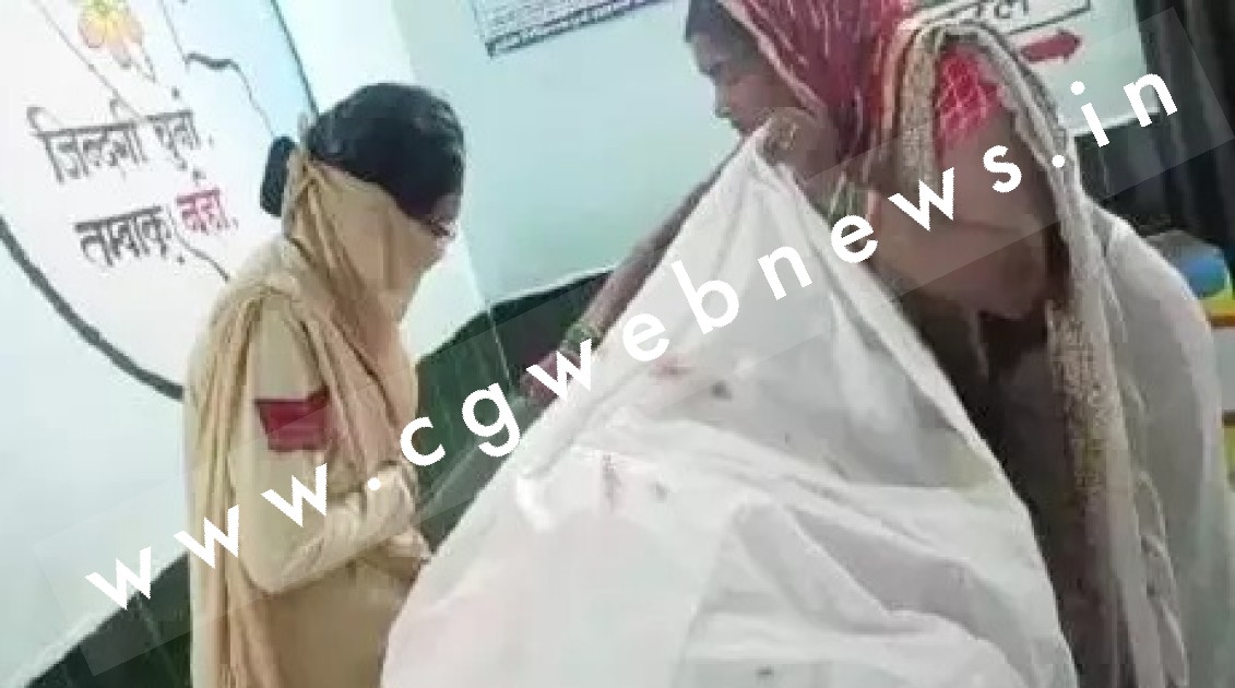 छत्तीसगढ़ - दर्दनाक सड़क हादसे में महिला सरपंच की मौत , गाँव मे पसरा सन्नाटा