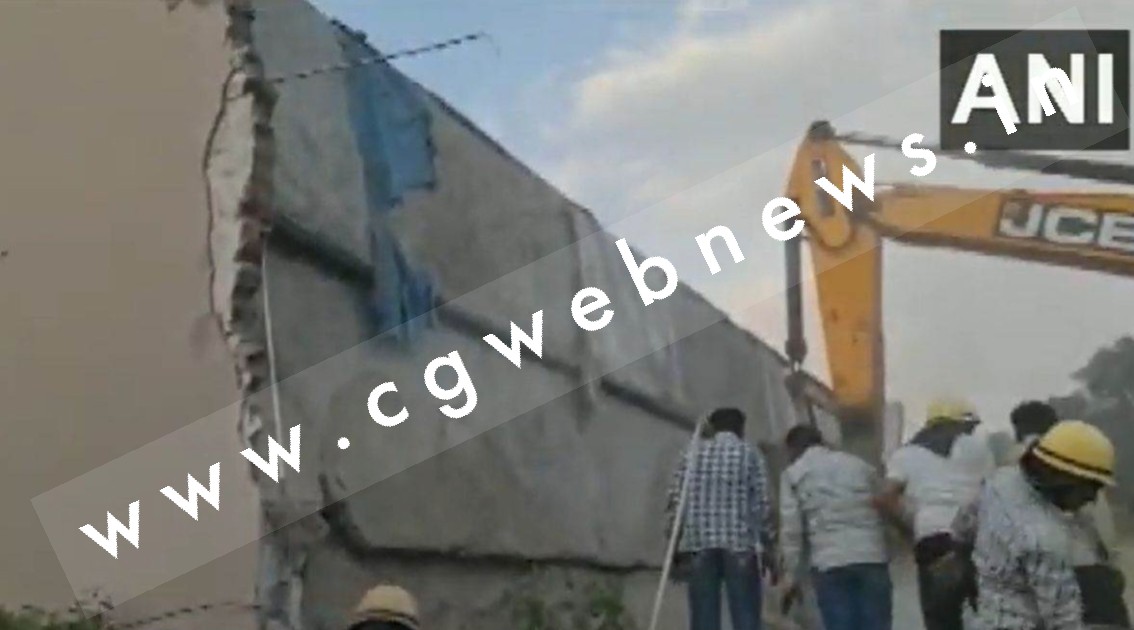 राइस मिल की तीन मंजिला इमारत ढही , 4 मजदूरों की मौत , 20 घायल , मिल संचालक गिरफ्तार