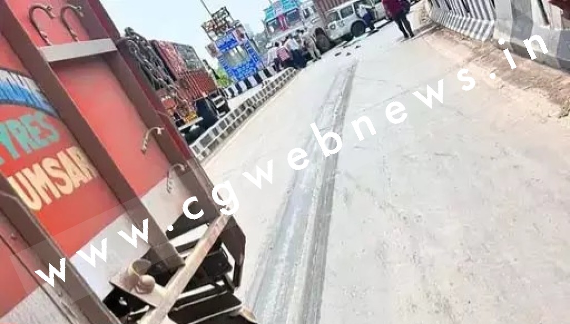 छत्तीसगढ़ - तेज रफ्तार ट्रक ने बाईक सवार पिता और पुत्री को मारी टक्कर , दोनो की मौके पर ही मौत