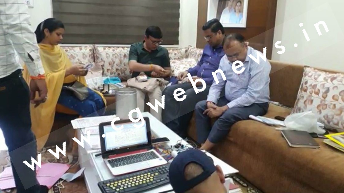 पटवारी के चार ठिकाको पर लोकायुक्त पुलिस की दबिस , करोड़ो की बेनामी संपत्ति का खुलासा