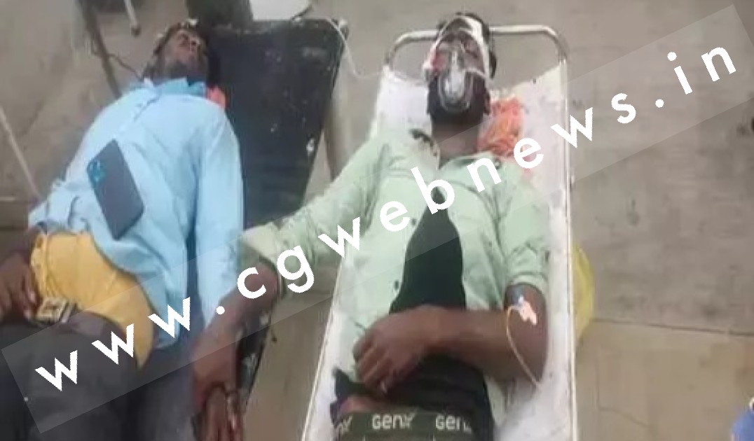 खून से लाल हुई जांजगीर जिला मुख्यालय की सड़क , दो बाईक की सीधी टक्कर में चार लोग ,,,