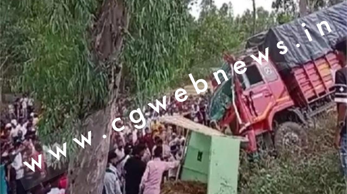 बारातियो से भरी पिकअप को तेज रफ्तार DCM ने मारी टक्कर , हादसे में 07 लोगो की मौत