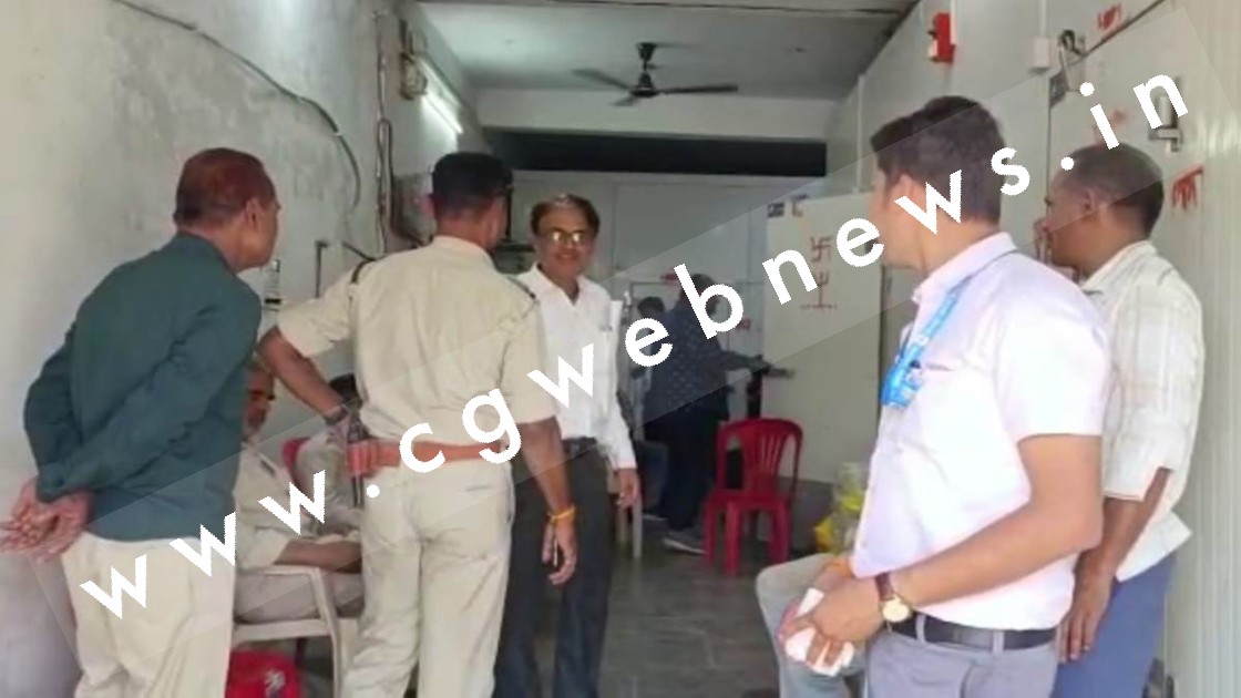 भाजपा नेता के घर से 3680 किलो घी जब्त , अमानक होने की आशंका , जाँच के लिए भेजा गया सेम्पल