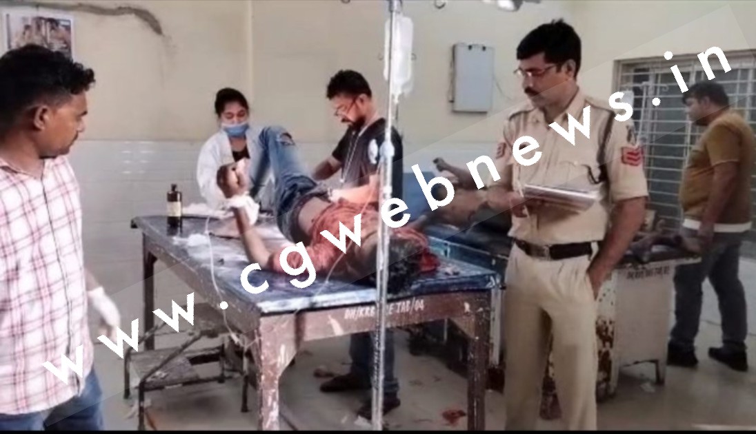 छत्तीसगढ़ - दो बाईक की सीधी टक्कर में एक कि मौके पर ही मौत और 04 कि हालत गंभीर