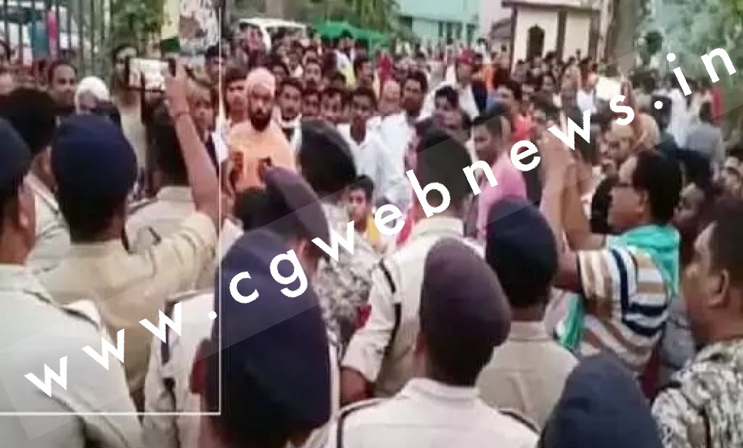 छत्तीसगढ़ - रतनपुर में बिरनपुर जैसे हालात , पूरा शहर पुलिस छावनी में तब्दील , आज नगर बंद का एलान