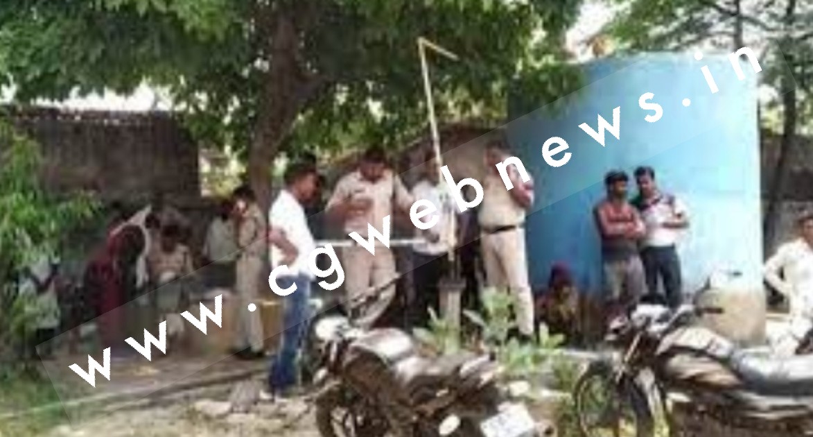 छत्तीसगढ़ - सरकारी स्कूल में 8 साल के बच्चे की लाश मिलने से मची सनसनी , पुलिस जाँच में जुटी