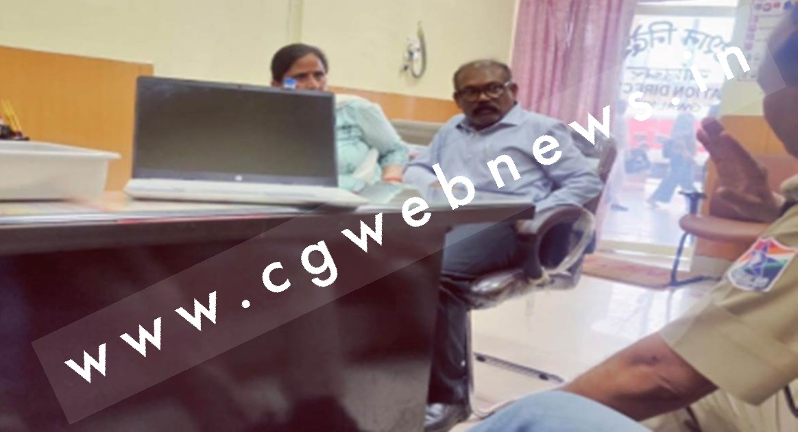 पत्नी से झगड़ा हुआ तो रेल से कटकर खुदकुशी करने पहुंचे नारकोटिक्स अधीक्षक , फिर हुआ यह