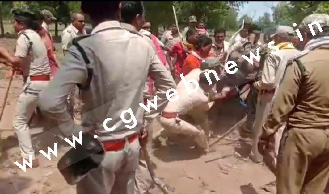 छत्तीसगढ़ - वन विभाग की टीम पर जानलेवा हमला , ग्रामीणों के लाठी और डंडे के की पिटाई
