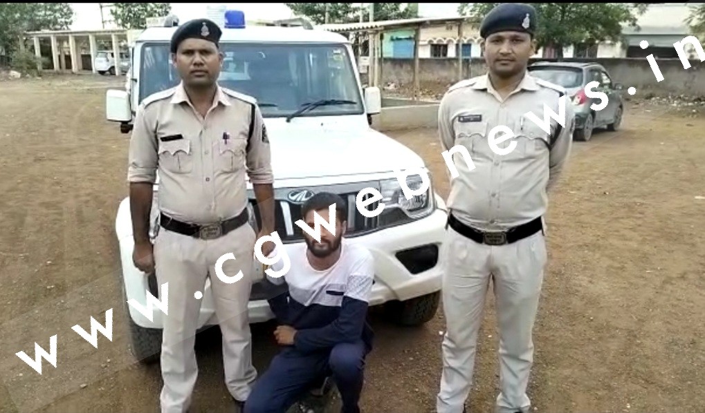 जांजगीर चाम्पा - ईलाज कराने गई युवती के साथ डॉक्टर ने क्लिनिक में किया रेप