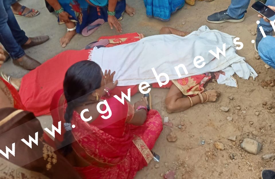 सक्ती - शिव बस सर्विस की बस ने बाईक सवारों को मारी टक्कर , हादसे में एक महिला कि मौके पर ही मौत