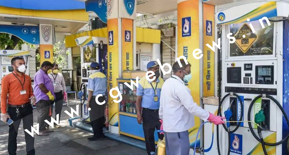सरकार ने दिया तगड़ा झटका , पेट्रोल और डीजल की कीमतों में की भारी बढ़ोतरी