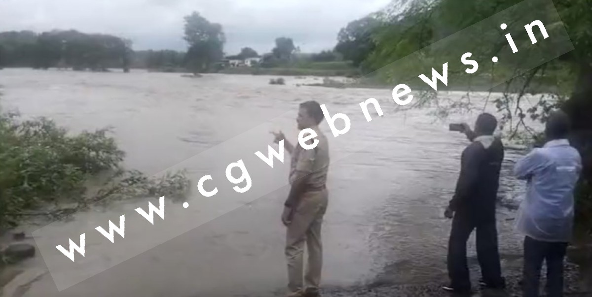 थार सहित नदी में बहा पूर्व मंत्री रंजना बघेल का बेटा , पुल पार करते वक्त हुआ हादसा