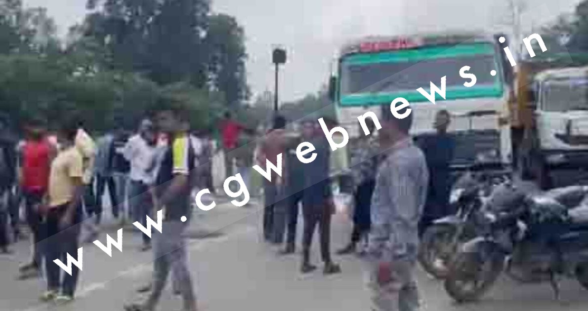 छत्तीसगढ़ - तेज रफ्तार टैंकर ने बाईक सवारों को मारी टक्कर , एक युवक कि मौके पर ही मौत