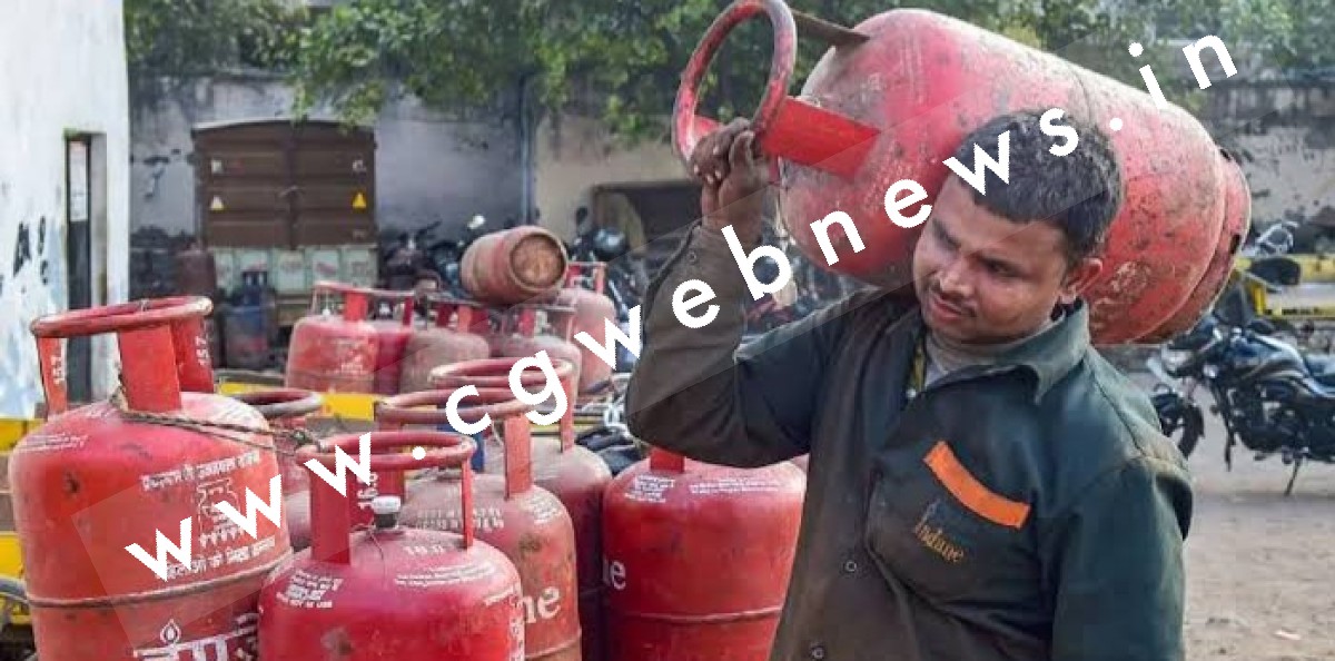 LPG सिलेंडरों की कीमत में लगी आग , बढ़े इतने दाम की आम आदमी की पँहुच से हुआ बाहर