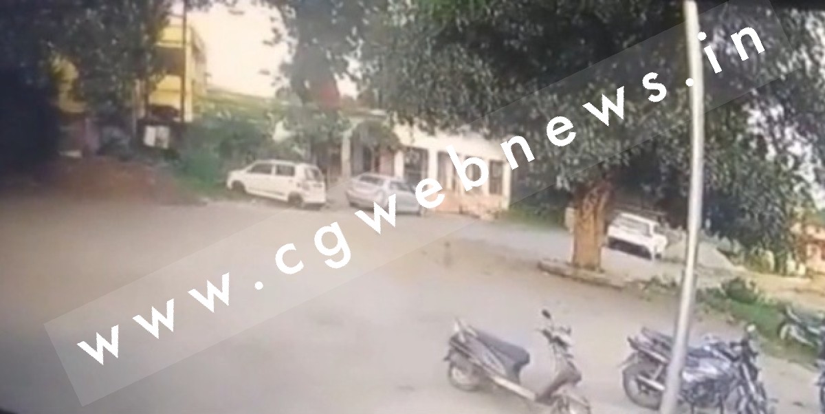 छत्तीसगढ़ - ठगी की रिपोर्ट लिखाते पीड़िता बैठी रही थाने में और चोर ने थाना परिषर से बाईक कर दी पार
