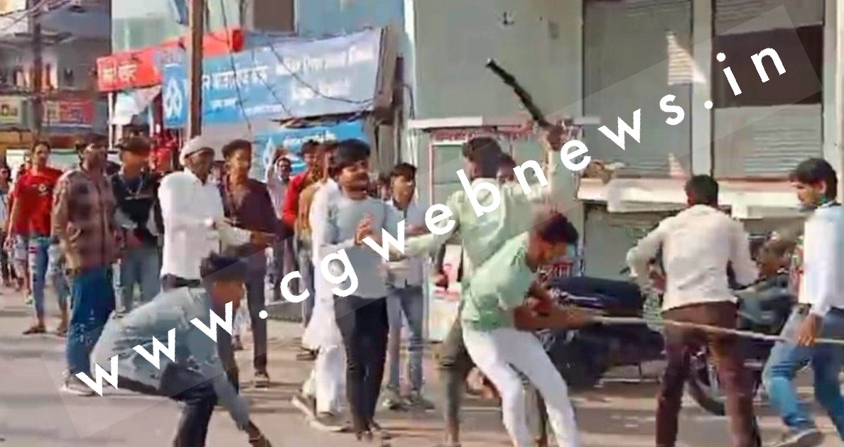 प्रत्याशी चयन को लेकर कांग्रेसियों का दो गुट आपस मे भिड़ा , जमकर चले लाठी-डंडे , कई कार्यकर्ता घायल