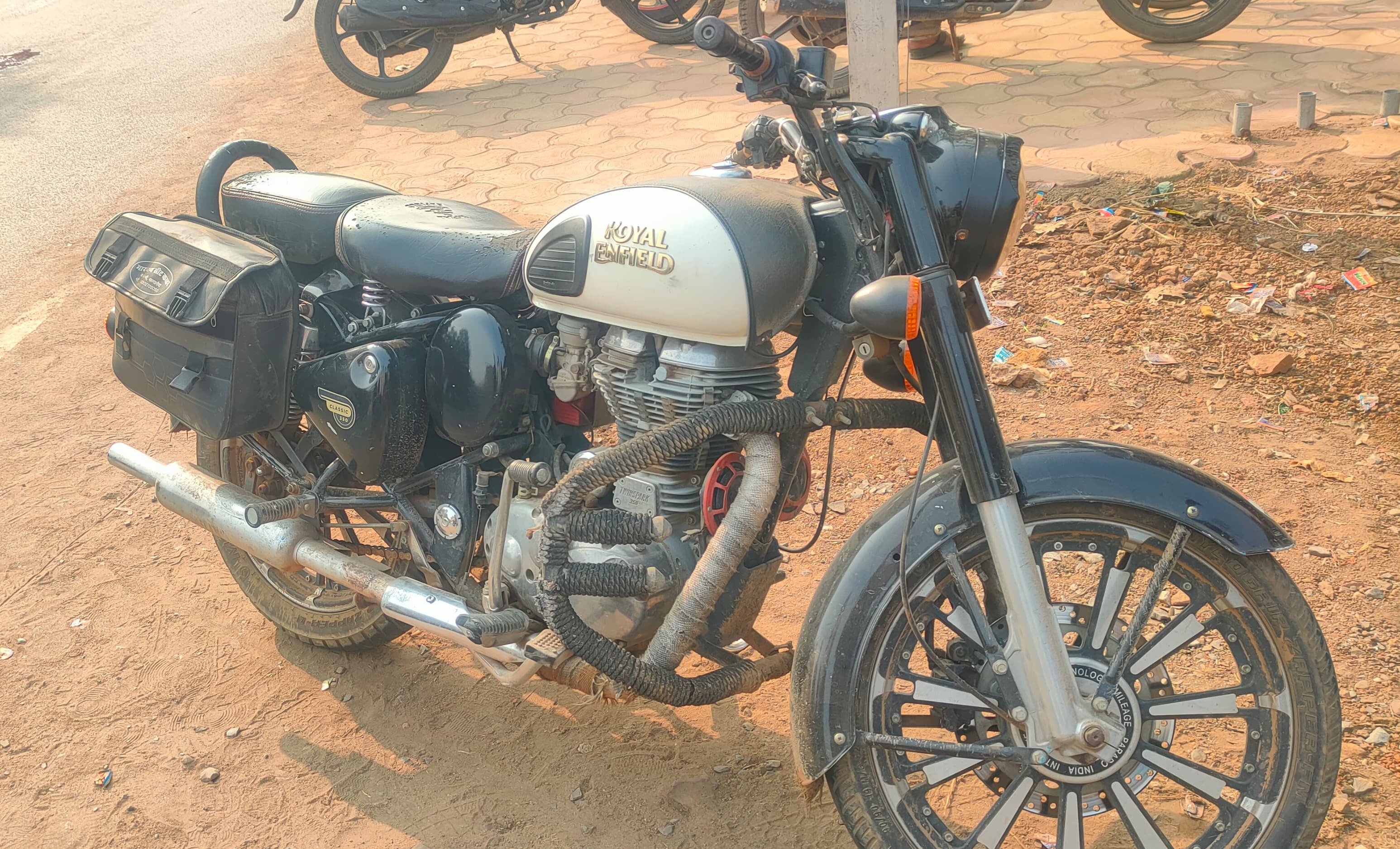 खून से लाल हुई सक्ती की सड़क , कार की टक्कर से बुलेट सवार की मौके पर ही दर्दनाक मौत