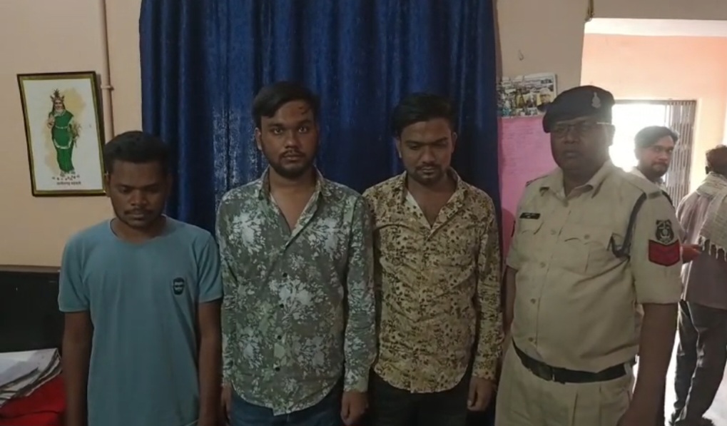 जांजगीर चाम्पा - हैदराबाद V/S दिल्ली के मैच मे सट्टा खिलाते मयंक अग्रवाल और रजत अग्रवाल गिरफ्तार